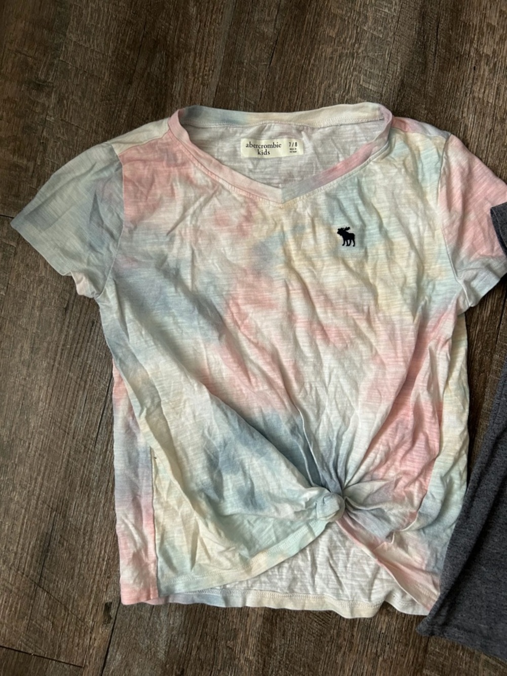 Abercrombie Kids Girls T-Shirts - Picture 2 of 6